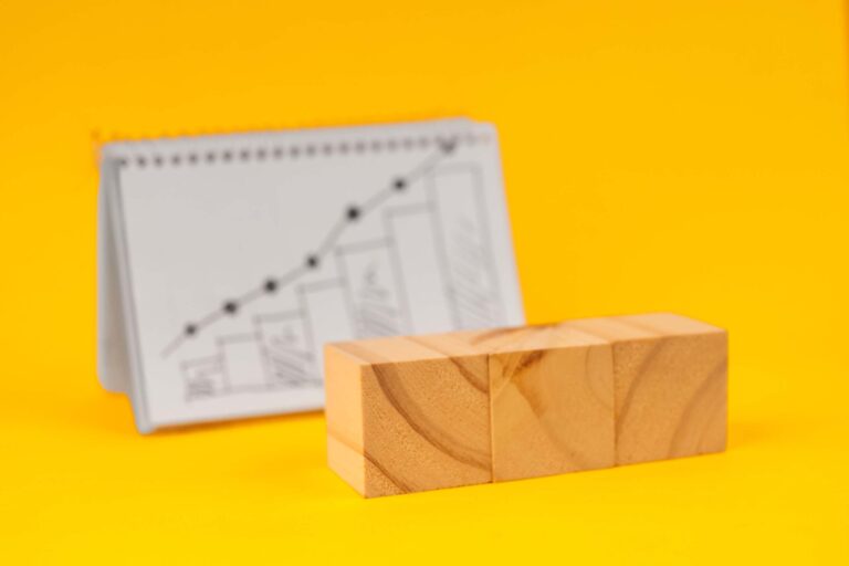 Wood block demonstrating scalability to the background